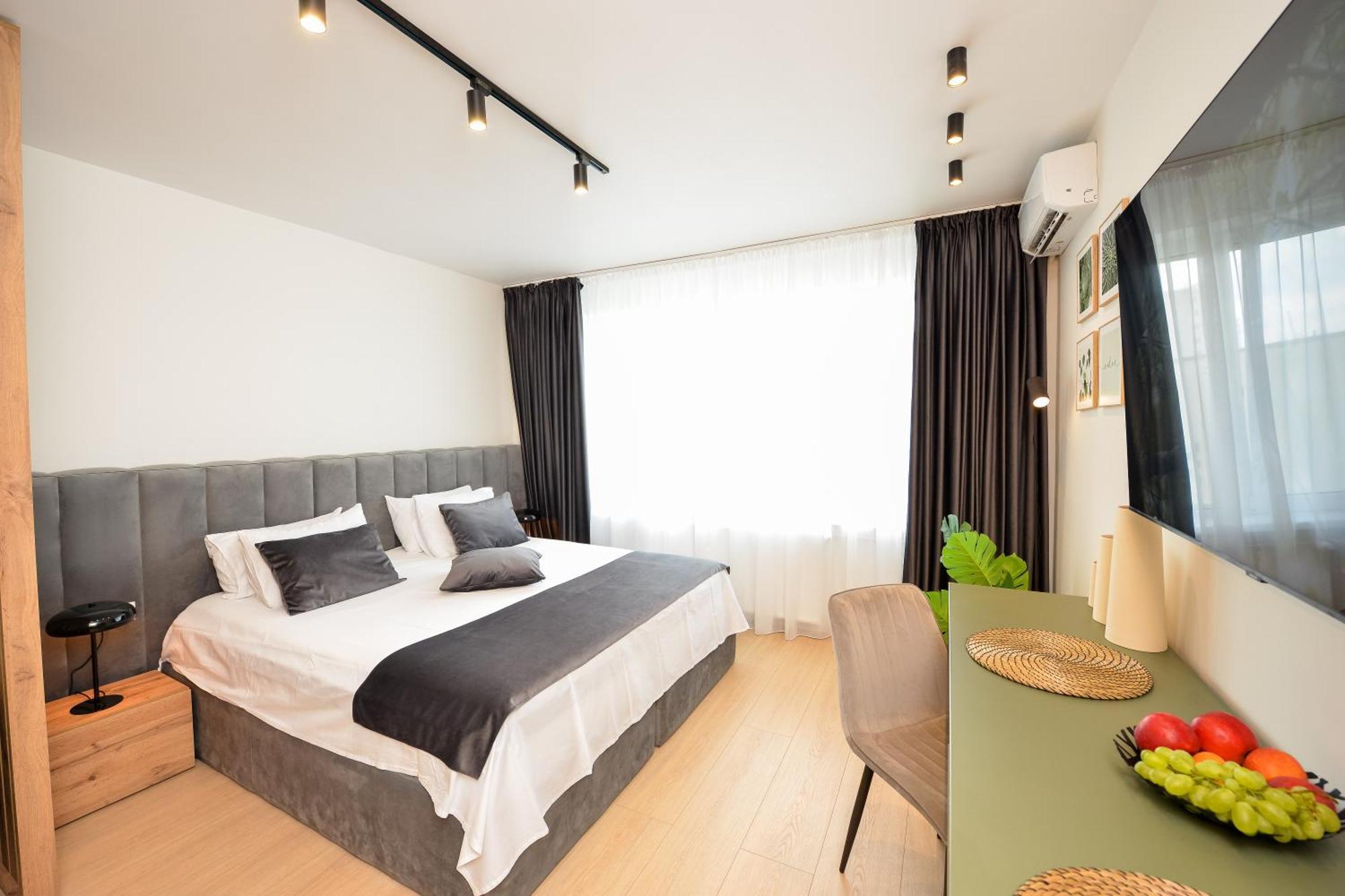 Tower By Grand Accommodation Bucharest Room photo