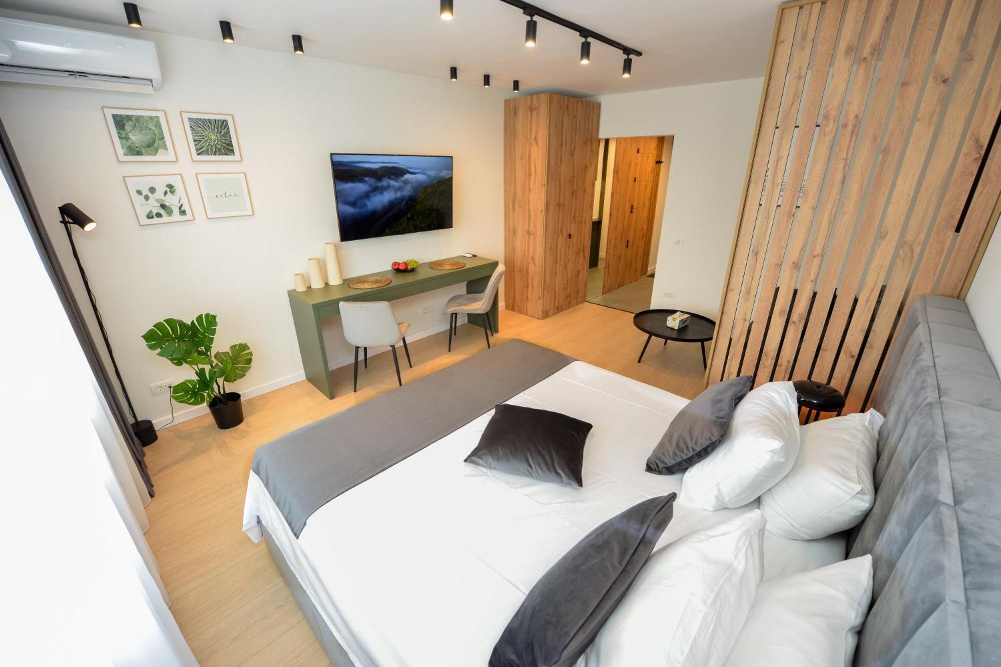 Tower By Grand Accommodation Bucharest Room photo